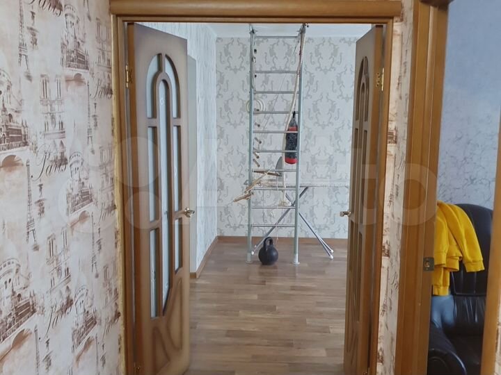 2-к. квартира, 56 м², 2/5 эт.