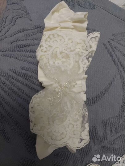 Кружевной уголок на выписку с бантом