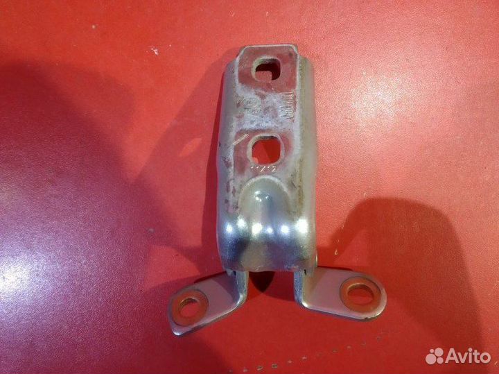 Петля двери передняя правая Chevrolet Cruze J305