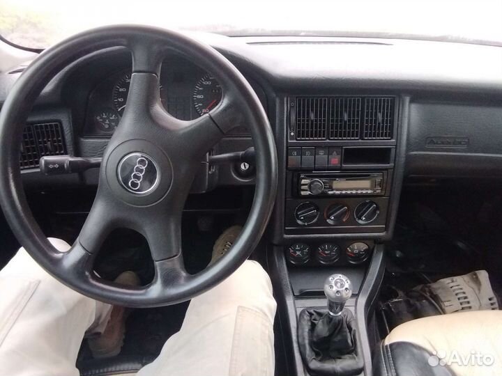Audi 80 2.6 МТ, 1992, битый, 200 000 км