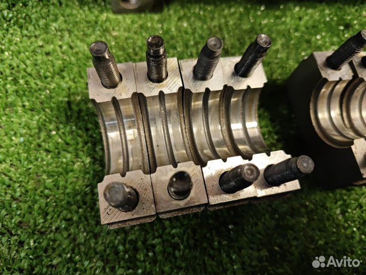 Головка блока цилиндров Ford 1.6L duratec 16V