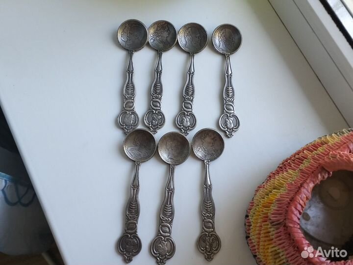 Сувенирные ложки