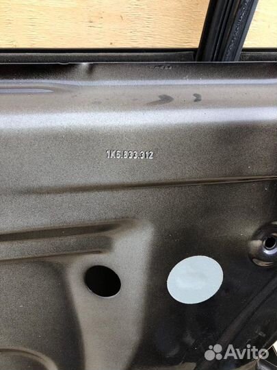 Дверь задняя правая VW Golf 5