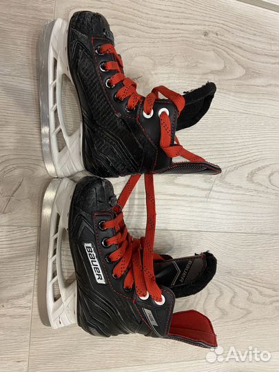 Хоккейные коньки bauer