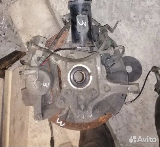 Кулак передний правый Kia Sportage 5 G4NL