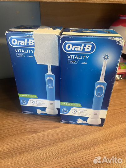 Зубная щетка Oral b новая