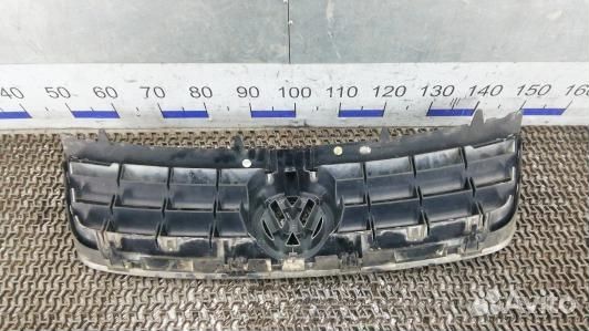 Решетка радиатора volkswagen touareg 7L (SBE08QF01