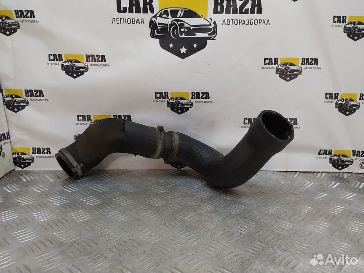 Патрубок интеркулера левый Volvo XC60