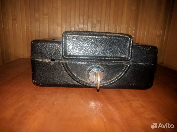 Сейф автомобильный