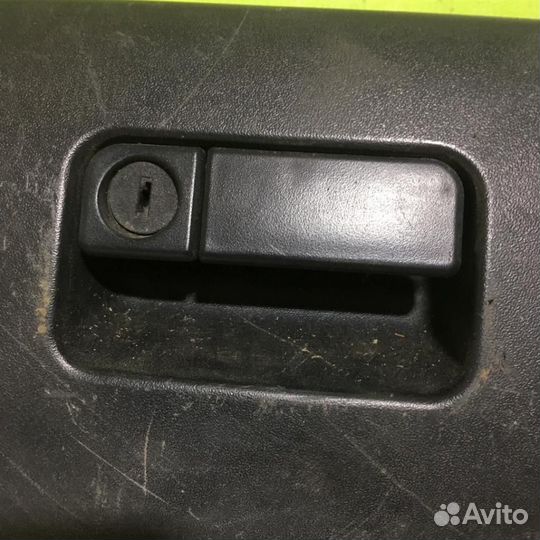 Бардачок Митсубиси Галант 9