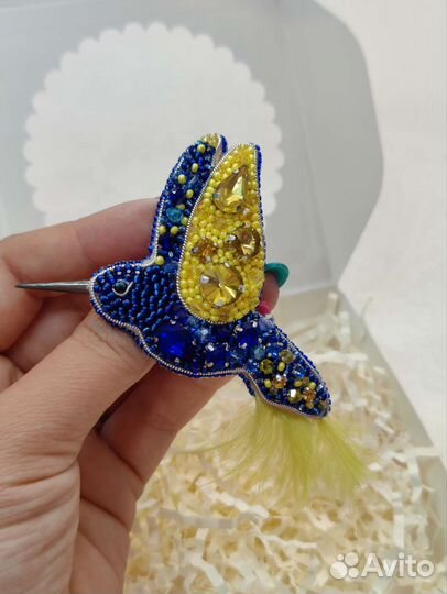 Брошь из бисера 