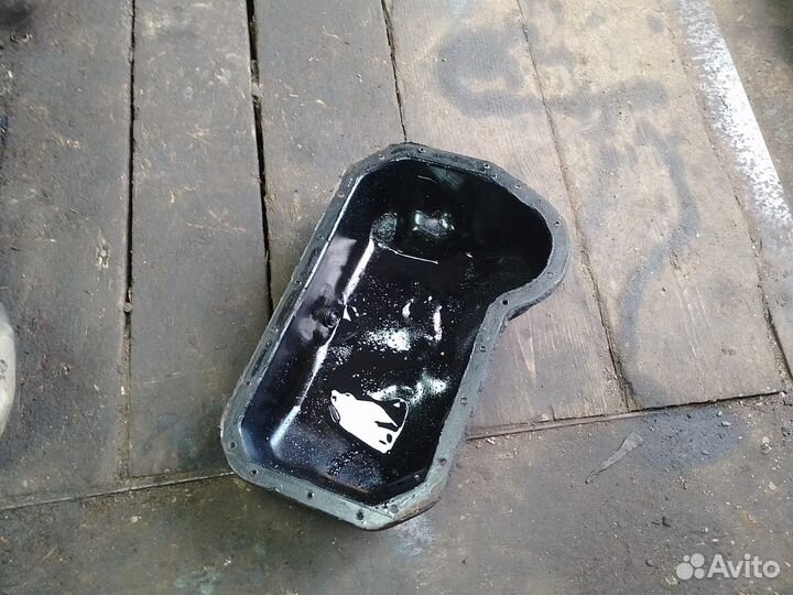 Поддон двигателя Volkswagen Passat B3 1.8