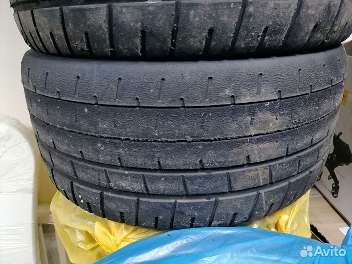 Pirelli P Zero Trofeo Race 245/35 R20 и 265/35 R20 95Y