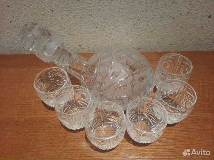 Штоф Черепаха. Графин 6 рюмок Дятьковский хрусталь