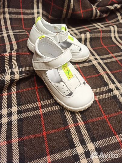 Туфли для девочки 22 размер