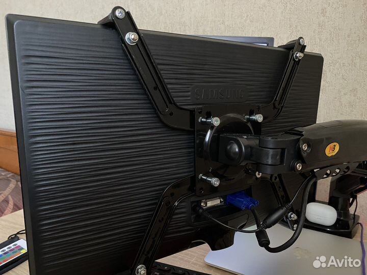 Монитор Samsung 20