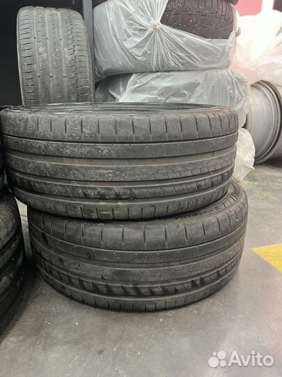 Yokohama Advan Sport V107 225/40 R19 и 255/35 R19