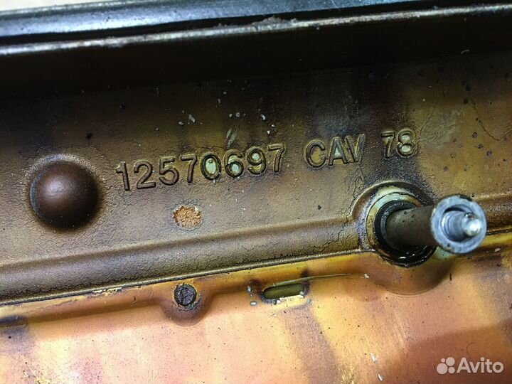 Клапанная крышка правая Chevrolet Tahoe III 06-14