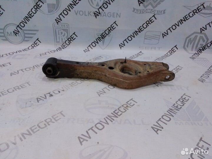 Рычаг поперечный задний правый Kia Sportage 3