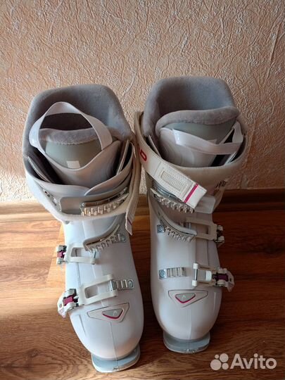 Горнолыжные ботинки женские новые