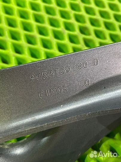 Петля капота правая левая Peugeot 308 1.6 2010