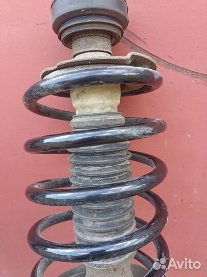 Ауди 80 передние стойки