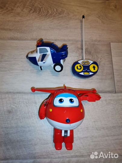 Детские игрушки самолет