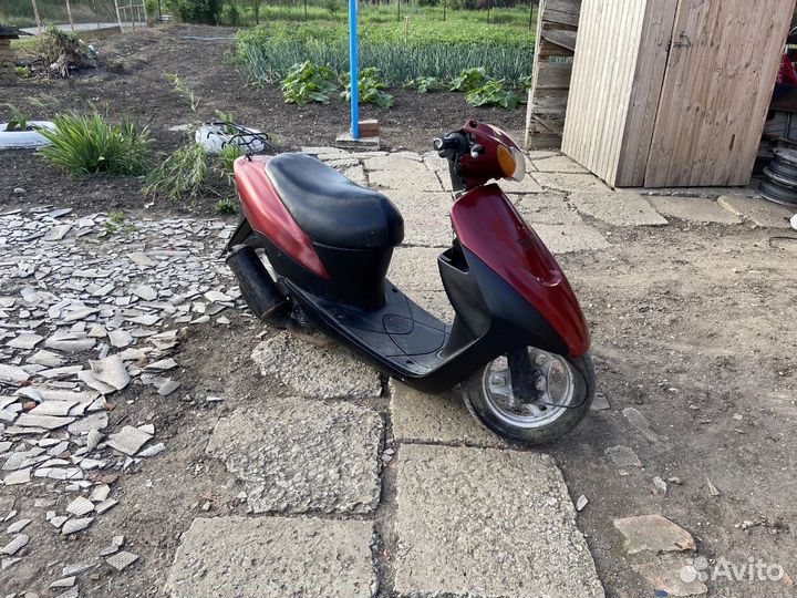 Скутер Suzuki lets 2