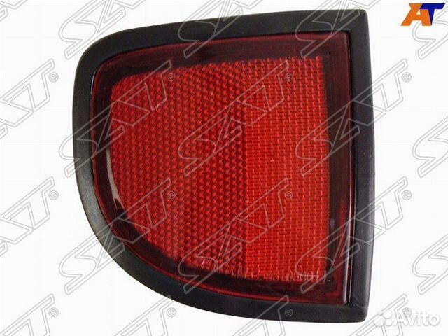 Фонарь-катафот лев в задний бампер Mitsubishi L200