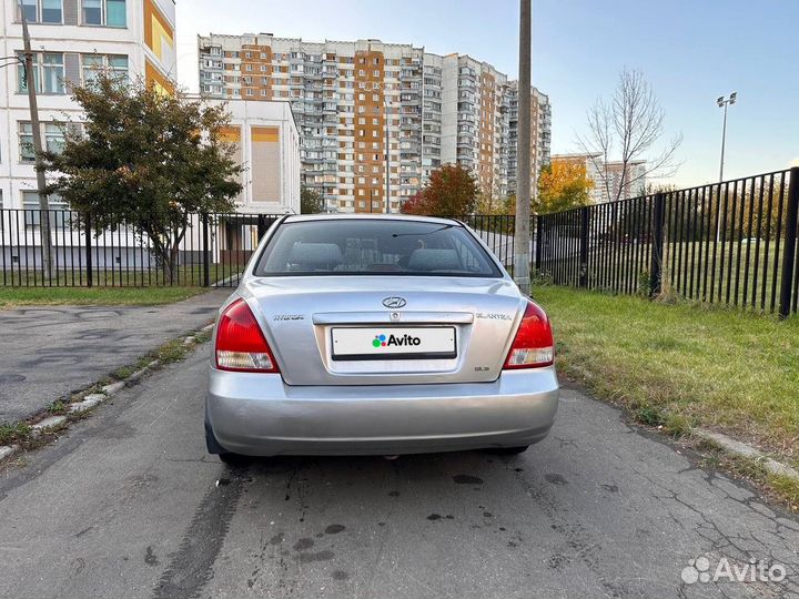 Hyundai Elantra 2 AT, 2001, 186 270 км