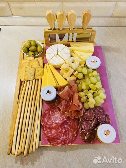 Доска для нарезки,менажница,поднос для сервировки