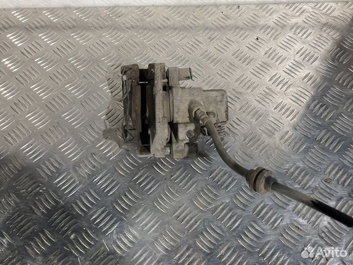 Супорт задний левый маза 3 bk