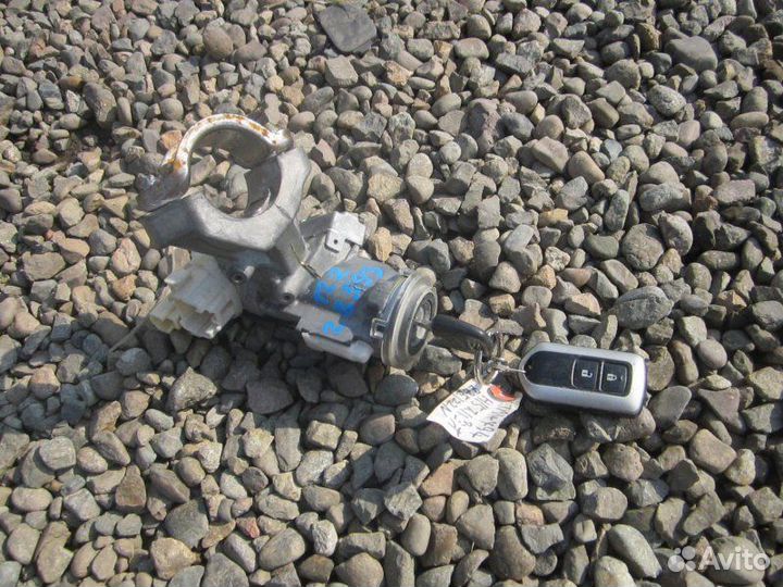 Замок зажигания Toyota Corolla Spacio ZZE122