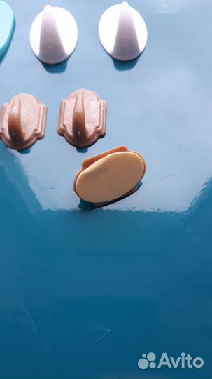 Крючок пластиковый