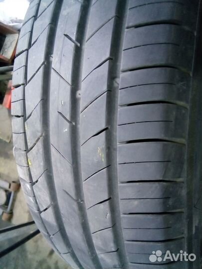Kumho Ecsta HS52 205/55 R16