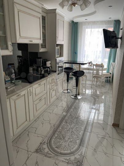 2-к. квартира, 60 м², 2/17 эт.