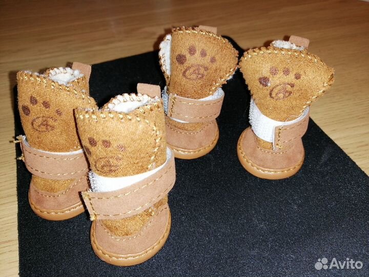 Ботинки меховые для маленькой собаки