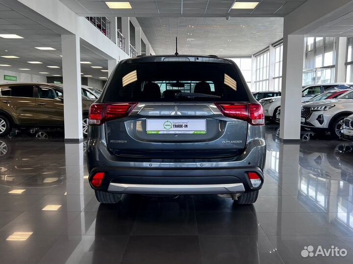 Mitsubishi Outlander 2.0 CVT, 2016, 100 109 км