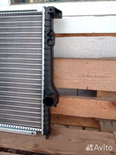 Бмв Е39, Е34 радиатор охлаждения 17111740699