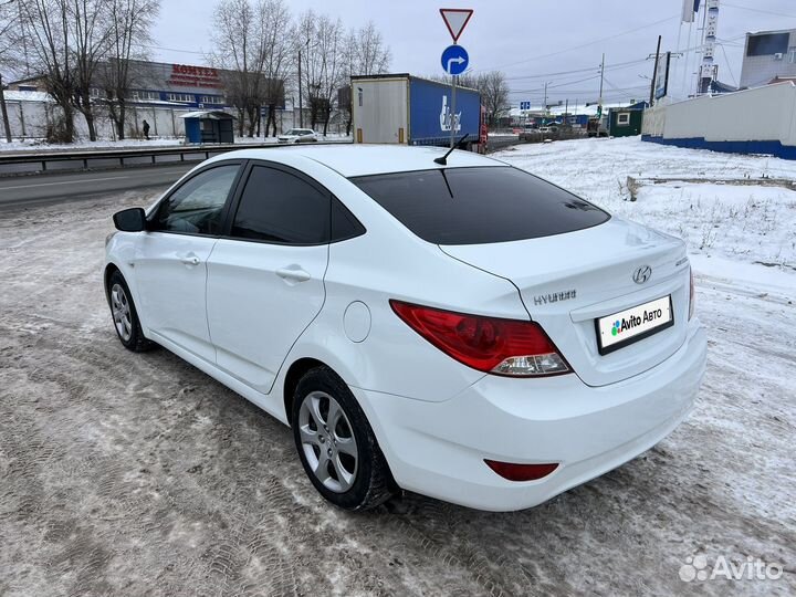 Hyundai Solaris 1.4 AT, 2012, 151 160 км