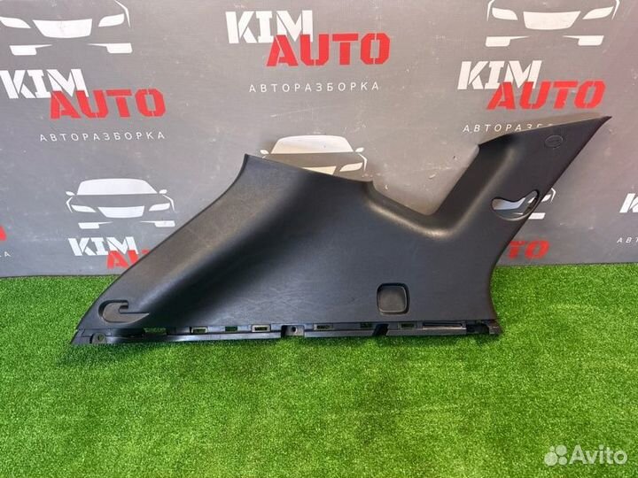 Накладка задней стойки Hyundai Ix35 2.0 G4KD 2011