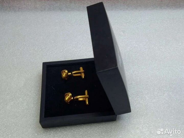 Позолоченные запонки Zingal