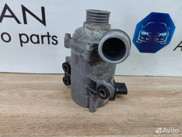 Помпа Bmw 3 F30 N20B20 2012