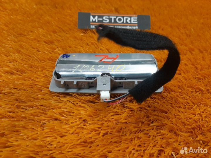 Плафон освещения Bmw 7-Series F01 N63B44 2011