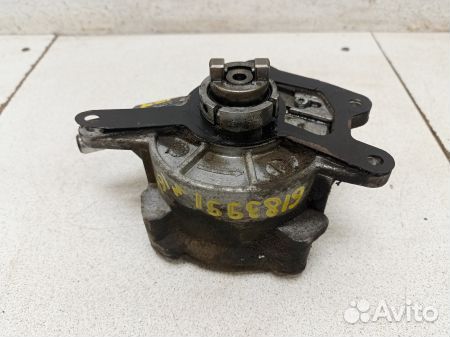 Вакуумный насос двигателя