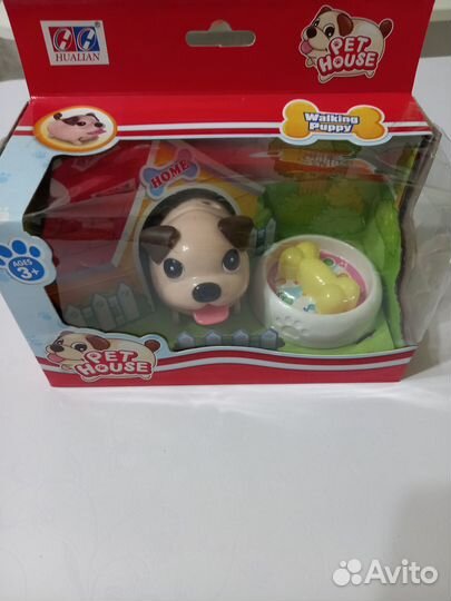 Интерактивная собачка в домике