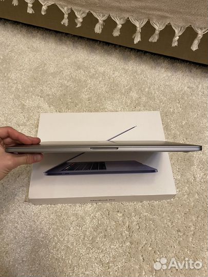 MacBook Pro 15 2019 i9 1tb