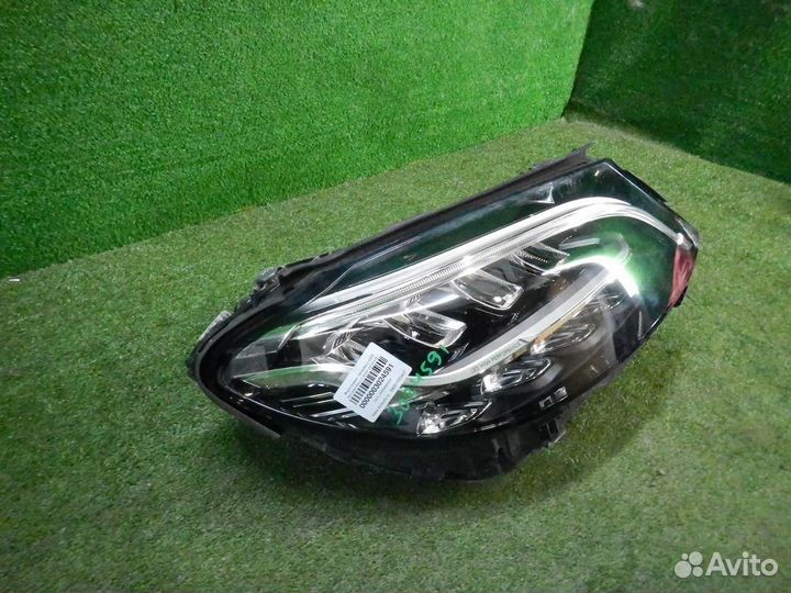 Фара правая Mercedes-Benz C-Class