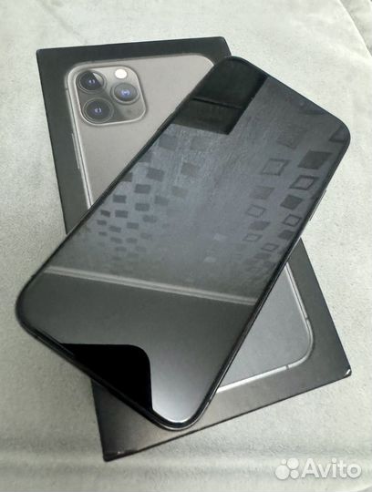 iPhone 11 Pro, 64 ГБ