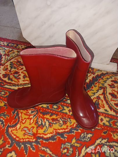 Резиновые сапоги